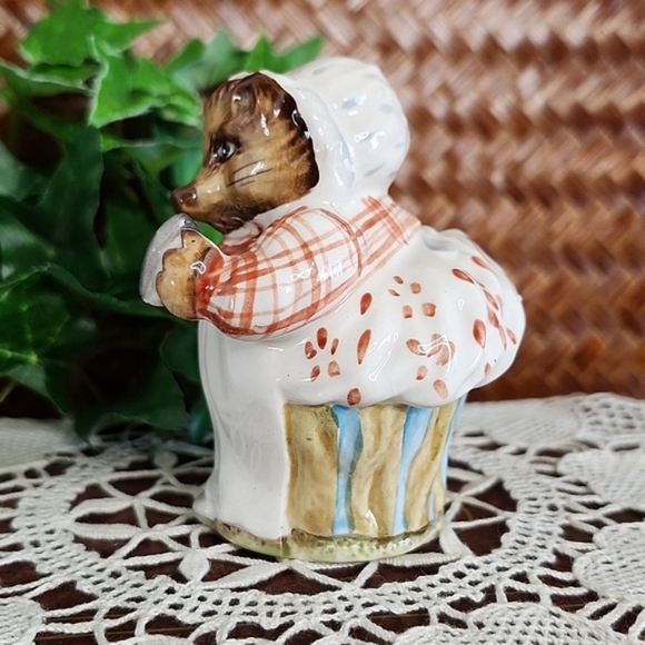 👉*VINTAGE* BESWICK BEATRIX POTTER MRS TIGGY WINKLE FIGURE 1948 ~VERY GOOD COND! - Picture 3 of 7